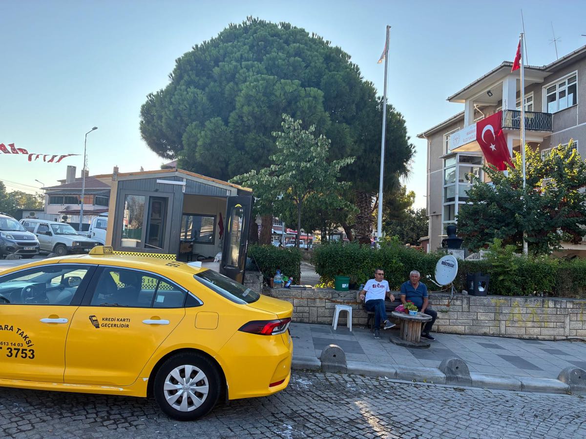 Akşam saatlerinde Marmaraereğlisi Marmara Taksi durağı